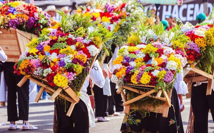 FERIA DE FLORES Y DESFILE DE SILLETEROS
