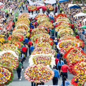 MINI EXCURSION - FERIA DE FLORES Y DESFILES DE SILLETEROS